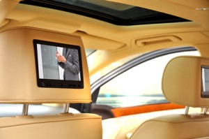 LCD-TV und Mini-DVD-Player im Auto nachrüsten – eine Übersicht